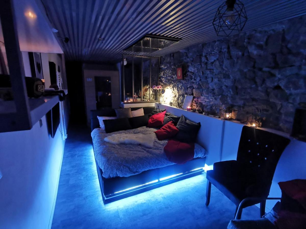 Sweet Loft Grenoble-Love Room Avec Jacuzzi & Sauna Buitenkant foto