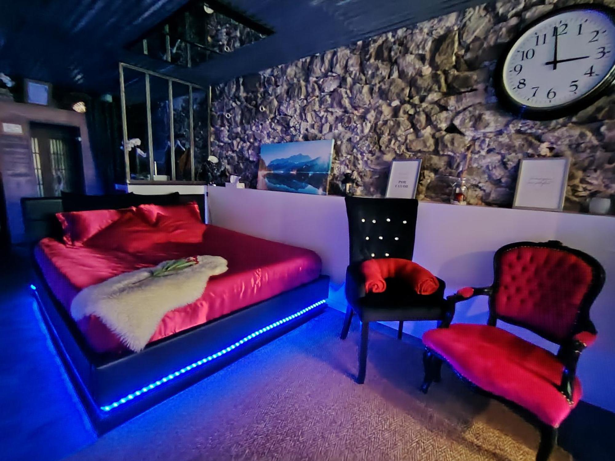 Sweet Loft Grenoble-Love Room Avec Jacuzzi & Sauna Buitenkant foto