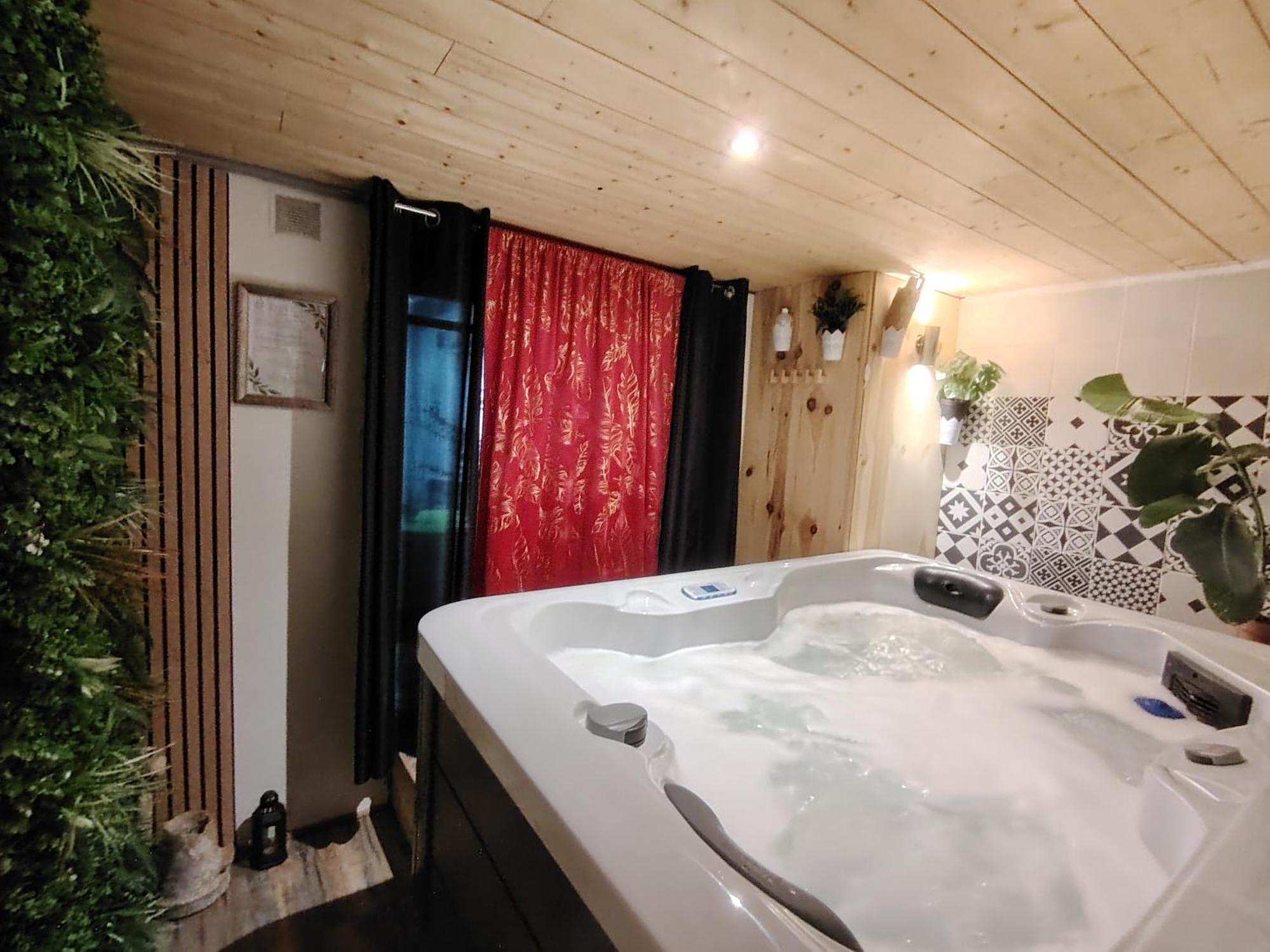 Sweet Loft Grenoble-Love Room Avec Jacuzzi & Sauna Buitenkant foto